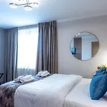 Delphi & Restaurant Hotell 3*