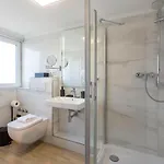 Delphi & Restaurant Hotel 3*