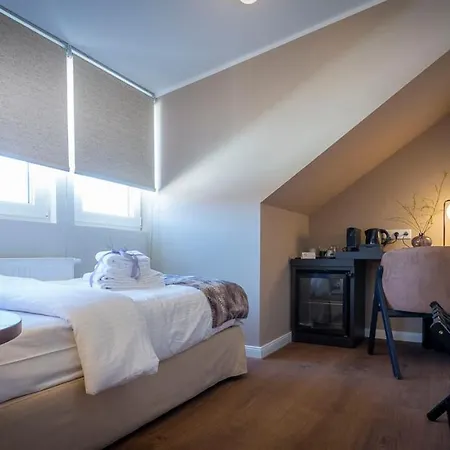 Delphi & Restaurant Ξενοδοχείο Neu Wulmstorf