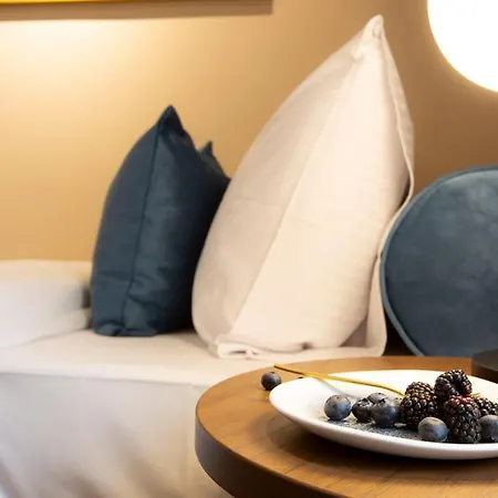 Delphi & Restaurant Ξενοδοχείο Neu Wulmstorf