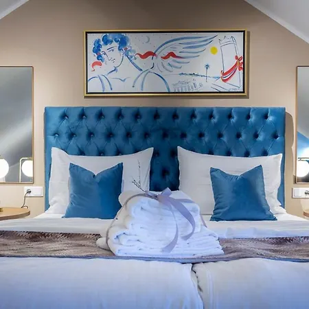 Hotel Delphi & Restaurant