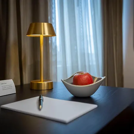 Delphi & Restaurant Hotel