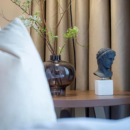 Ξενοδοχείο Delphi & Restaurant 3*