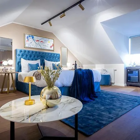 Delphi & Restaurant Ξενοδοχείο 3*