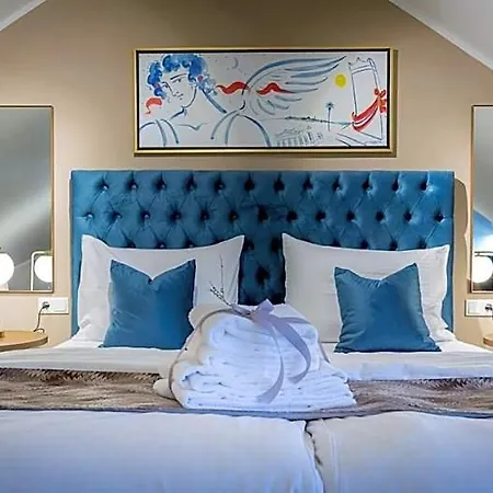 Delphi & Restaurant 3* Neu Wulmstorf
