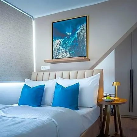 Hotel Delphi & Restaurant 3*