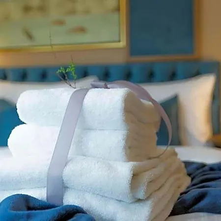 Delphi & Restaurant Hotel